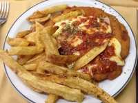 suprema napolitana con fritas.jpg