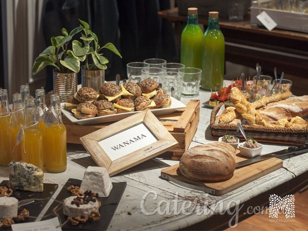 Armado de mesa de Evento Empresarial