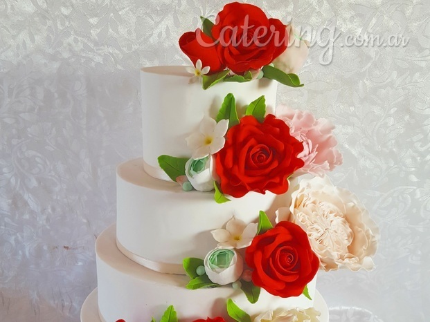 Torta de bodas camino de flores