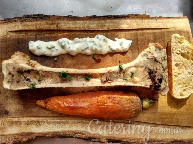 Caracú con yogur y zanahoria de la huerta.