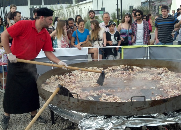 Paella gigante