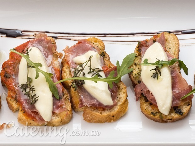 bruschetta-2131893_1920.jpg